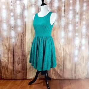 🌵4/$20🌵 Urban Outfitters lace dress